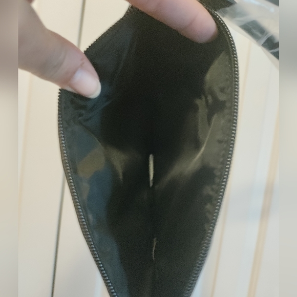 Victorias Secret cosmetic Make Up bag with sequins NEW - Picture 4 of 4